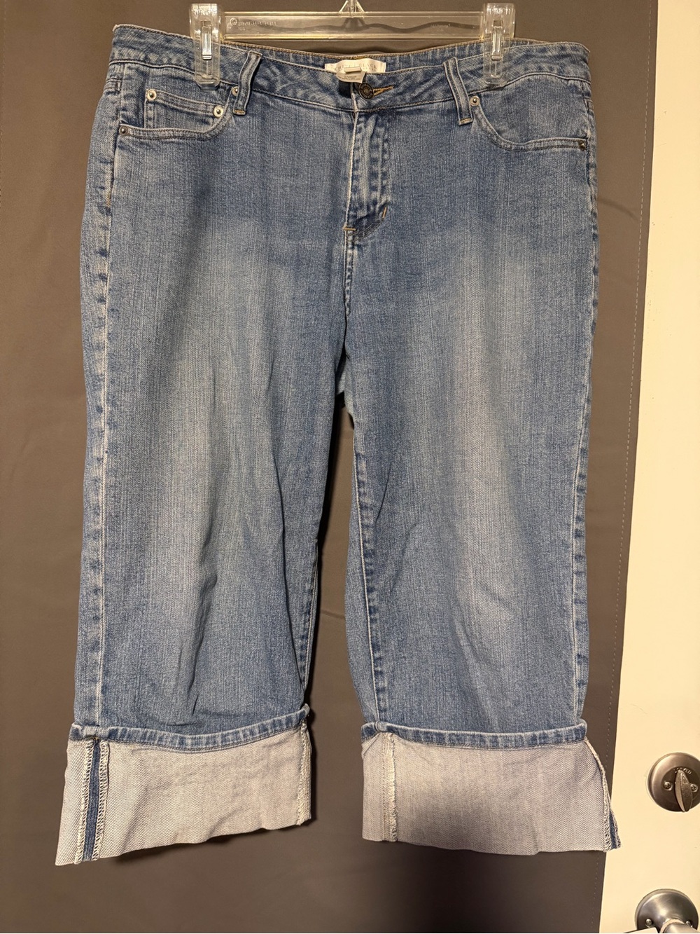 WHBM Cuffed Women's capri